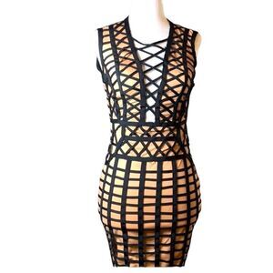 FASHION Nova caged dress very sexy open V-neck with straps across the chest XS